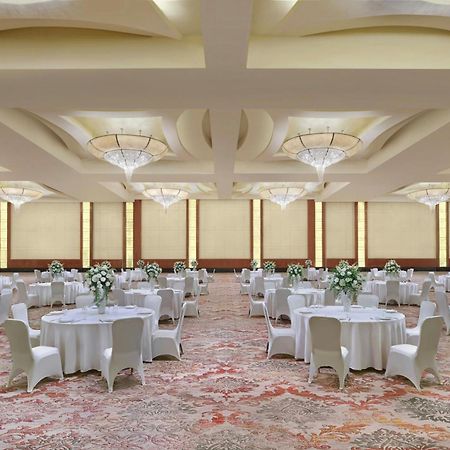 The Ritz-Carlton Jakarta, Pacific Place Buitenkant foto